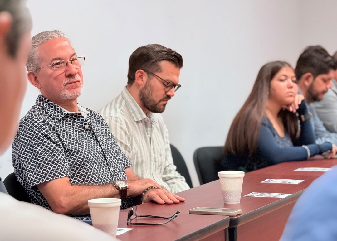 Asistentes a la reunión informativa en CANACINTRA Hermosillo